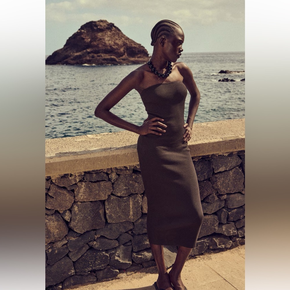 H&M black ribbed tube dress. Strapless. Size M